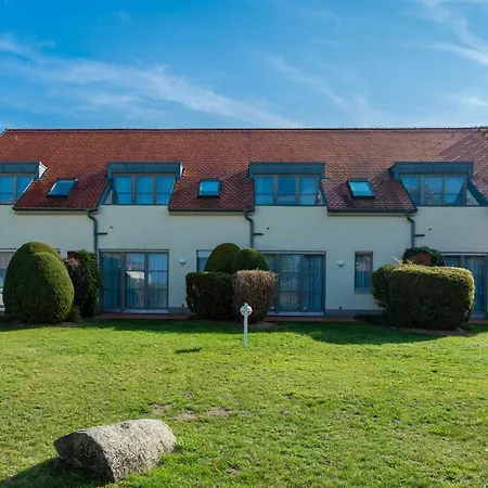 Wasserblick Mit Balkon